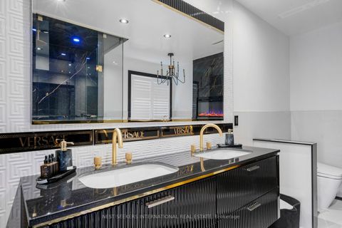 Photo 19 at 2 George McKenzie Court, Pelmo Park W4, Toronto