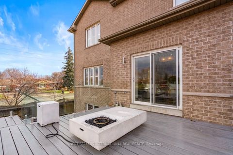 Photo 29 at 2 George McKenzie Court, Pelmo Park W4, Toronto