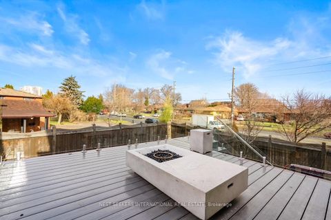 Photo 30 at 2 George McKenzie Court, Pelmo Park W4, Toronto