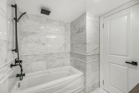 Photo 7 at 204 - 4235 Sherwoodtowne Boulevard E, City Centre, Mississauga