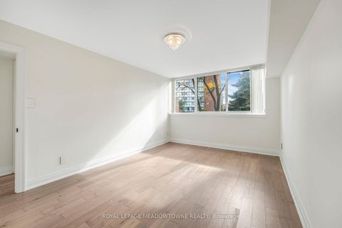 Photo 10 at 204 - 4235 Sherwoodtowne Boulevard E, City Centre, Mississauga