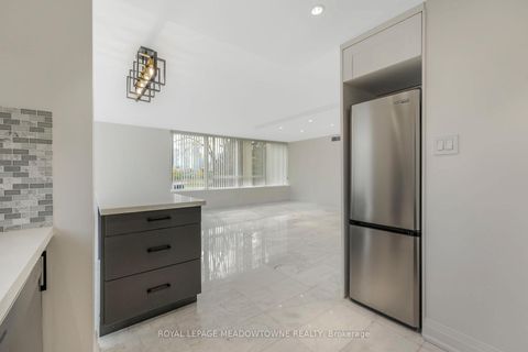 Photo 32 at 204 - 4235 Sherwoodtowne Boulevard E, City Centre, Mississauga