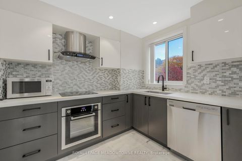 Photo 34 at 204 - 4235 Sherwoodtowne Boulevard E, City Centre, Mississauga