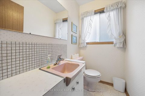 Photo 15 at 865 Regent Drive, Eastdale, Oshawa