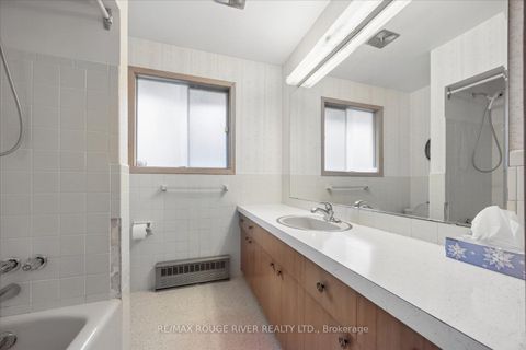 Photo 19 at 865 Regent Drive, Eastdale, Oshawa