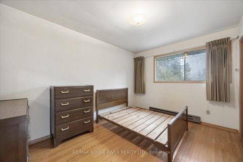 Photo 27 at 865 Regent Drive, Eastdale, Oshawa