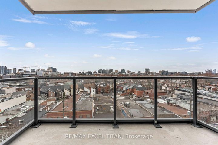 Photo 28 at 703 - 5 Lakeview Avenue, Bellwoods, Toronto