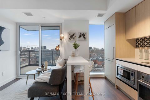 Photo 5 at 703 - 5 Lakeview Avenue, Bellwoods, Toronto