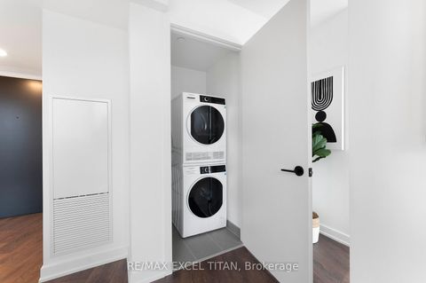 Photo 22 at 703 - 5 Lakeview Avenue, Bellwoods, Toronto