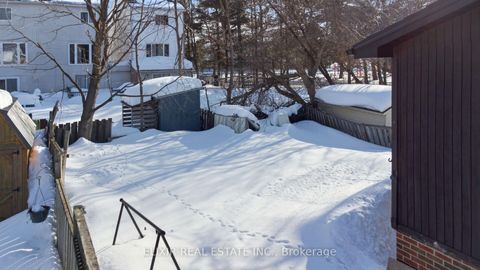 Photo 38 at 45 AUSTEN Lane, Letitia Heights, Barrie