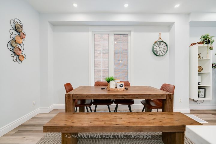 Photo 4 at 10 Torah Gate, Patterson, Vaughan