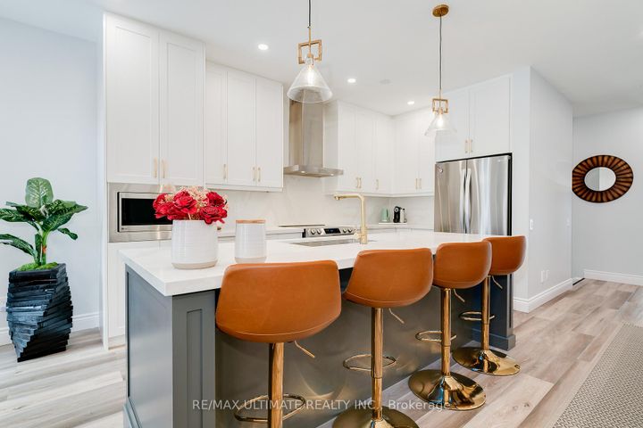 Photo 6 at 10 Torah Gate, Patterson, Vaughan