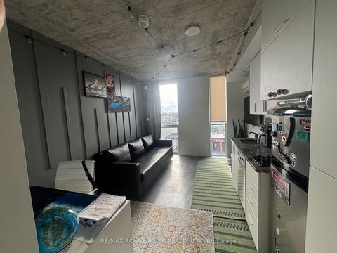 Photo 5 at 536 - 1900 Simcoe Street N, Samac, Oshawa