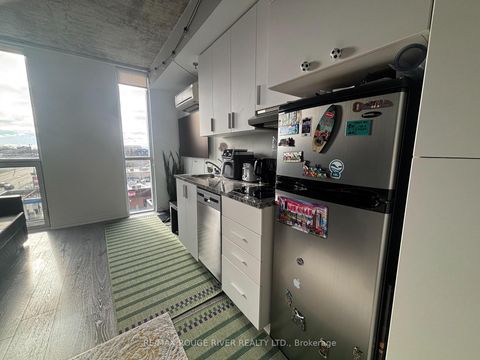 Photo 7 at 536 - 1900 Simcoe Street N, Samac, Oshawa