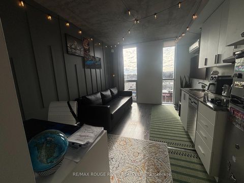 Photo 13 at 536 - 1900 Simcoe Street N, Samac, Oshawa