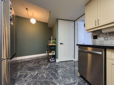 Photo 7 at 1405 - 4235 Sherwoodtowne Boulevard, City Centre, Mississauga