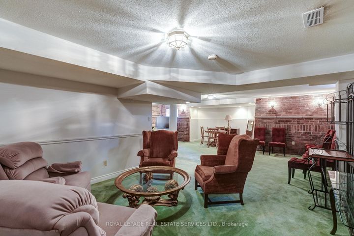 Photo 36 at 9 Morrison Creek Crescent, RO River Oaks, Oakville