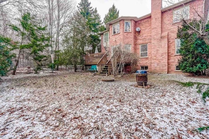 Photo 42 at 9 Morrison Creek Crescent, RO River Oaks, Oakville