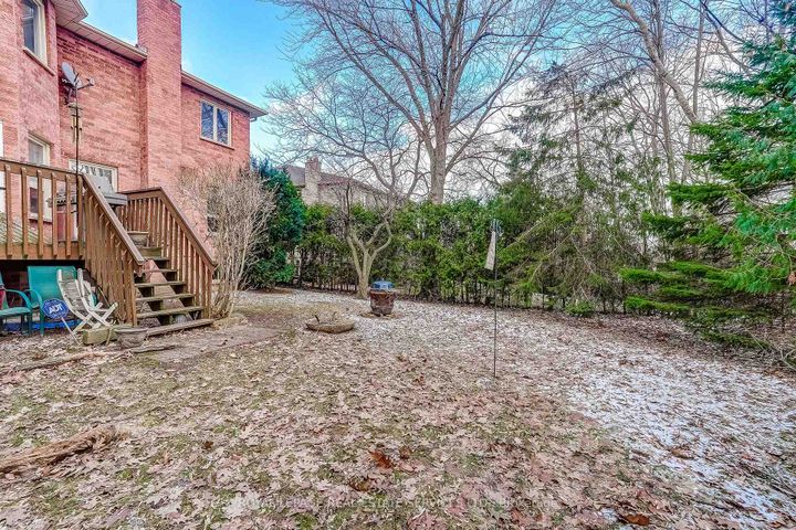 Photo 43 at 9 Morrison Creek Crescent, RO River Oaks, Oakville