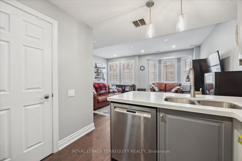 Photo 13 at 61 - 760 Lawrence Avenue W, Glen Park, Toronto