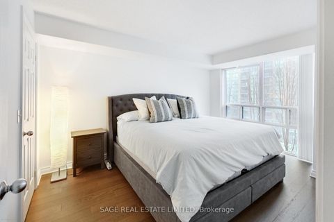 Photo 13 at 513 - 11 MICHAEL POWER Place, City Centre West, Toronto