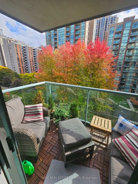 Photo 19 at 513 - 11 MICHAEL POWER Place, City Centre West, Toronto