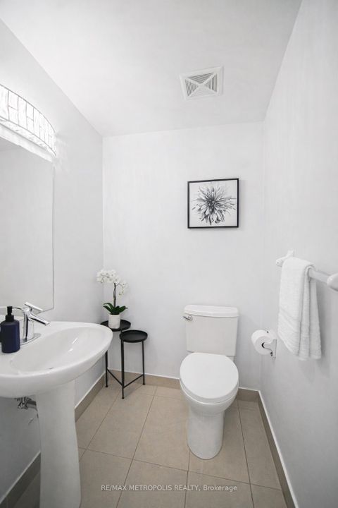 Photo 10 at PH16 - 1070 Sheppard Avenue W, York University Heights, Toronto