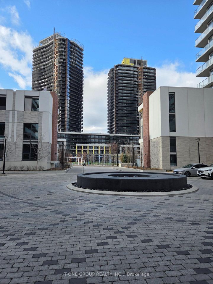 Photo 10 at 707 - 95 Mcmahon Drive, Bayview Village, Toronto