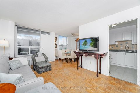 Photo 6 at 303 - 10 Edgecliff Golfway, Flemingdon Park, Toronto
