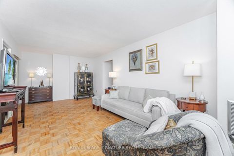 Photo 7 at 303 - 10 Edgecliff Golfway, Flemingdon Park, Toronto