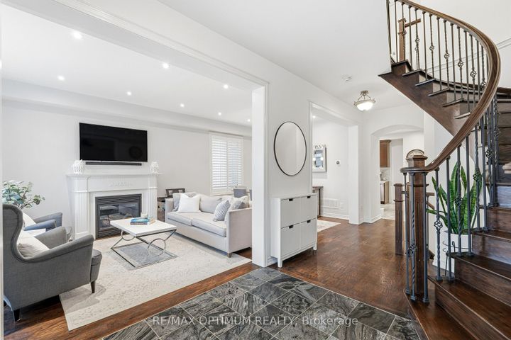 Photo 6 at 3302 Robert Brown Boulevard, GO Glenorchy, Oakville