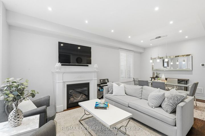 Photo 8 at 3302 Robert Brown Boulevard, GO Glenorchy, Oakville