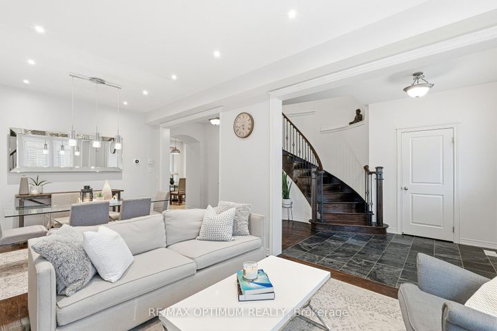 Photo 9 at 3302 Robert Brown Boulevard, GO Glenorchy, Oakville