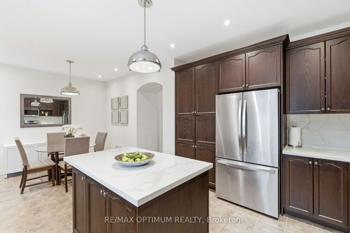 Photo 16 at 3302 Robert Brown Boulevard, GO Glenorchy, Oakville