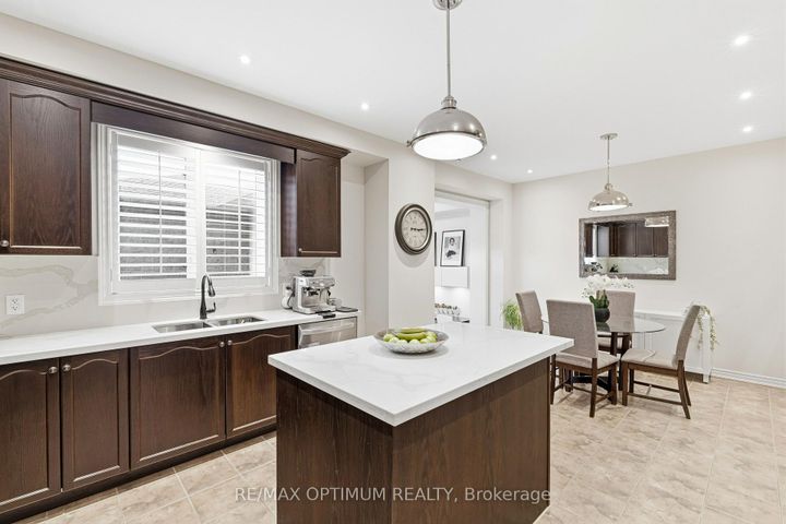 Photo 17 at 3302 Robert Brown Boulevard, GO Glenorchy, Oakville