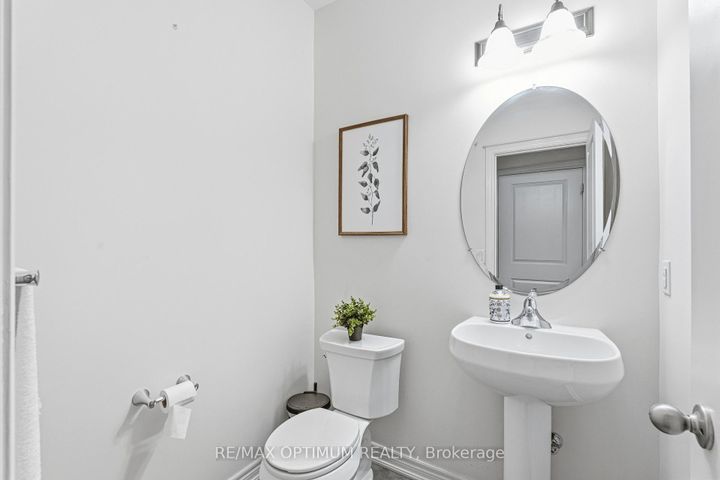 Photo 20 at 3302 Robert Brown Boulevard, GO Glenorchy, Oakville