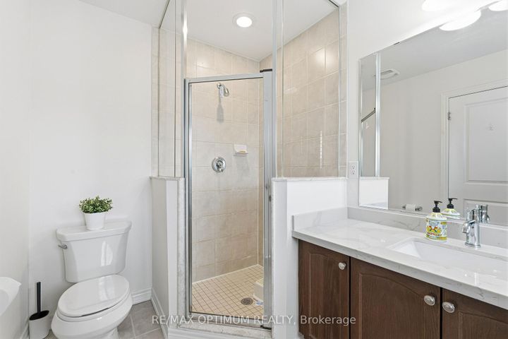 Photo 25 at 3302 Robert Brown Boulevard, GO Glenorchy, Oakville