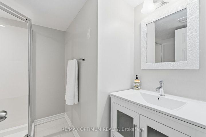 Photo 36 at 3302 Robert Brown Boulevard, GO Glenorchy, Oakville