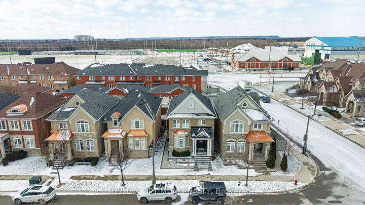 Photo 40 at 3302 Robert Brown Boulevard, GO Glenorchy, Oakville