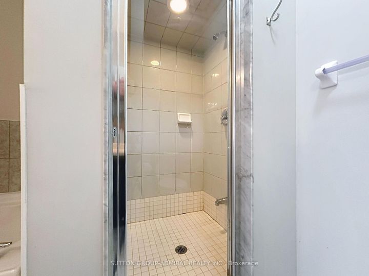 Photo 15 at 14 - 8777 Dufferin Street, Patterson, Vaughan