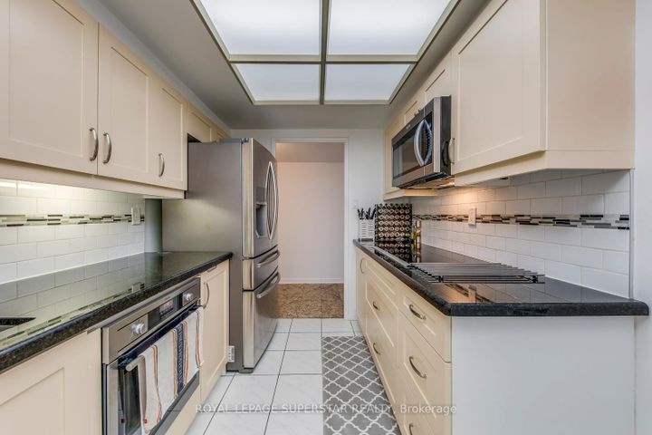 Photo 8 at 2011 - 2045 Lakeshore Boulevard W, Mimico, Toronto