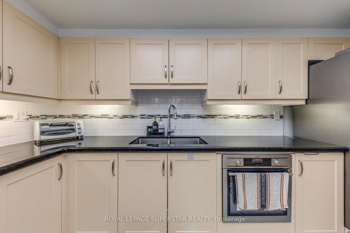 Photo 9 at 2011 - 2045 Lakeshore Boulevard W, Mimico, Toronto