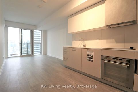 Photo 2 at 3120 - 19 Western Battery Road, Niagara, Toronto