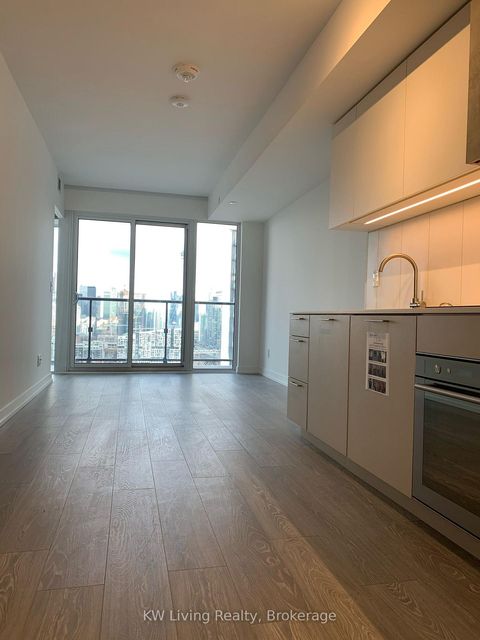 Photo 3 at 3120 - 19 Western Battery Road, Niagara, Toronto