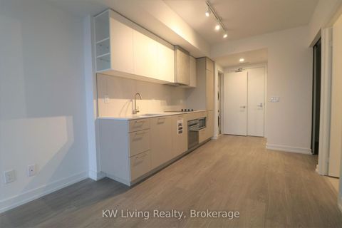 Photo 10 at 3120 - 19 Western Battery Road, Niagara, Toronto