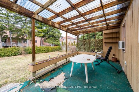 Photo 8 at 30 Lawnview Drive, Willowdale East, Toronto