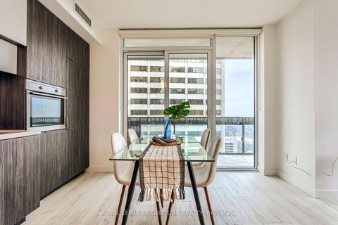 Photo 11 at 2705 - 8 Eglinton Avenue E, Mount Pleasant West, Toronto