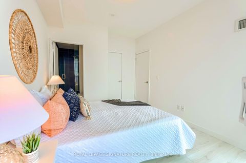 Photo 18 at 2705 - 8 Eglinton Avenue E, Mount Pleasant West, Toronto