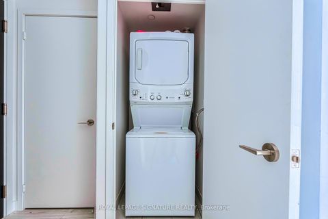 Photo 26 at 2705 - 8 Eglinton Avenue E, Mount Pleasant West, Toronto