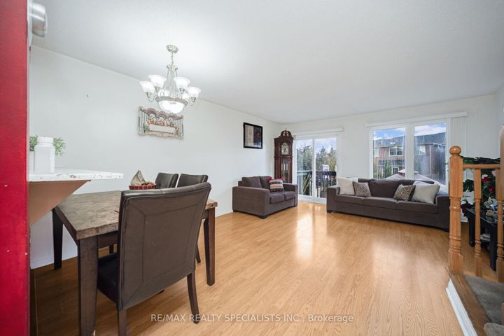 Photo 6 at 43 Rockgarden Trail, Wellington, Brampton